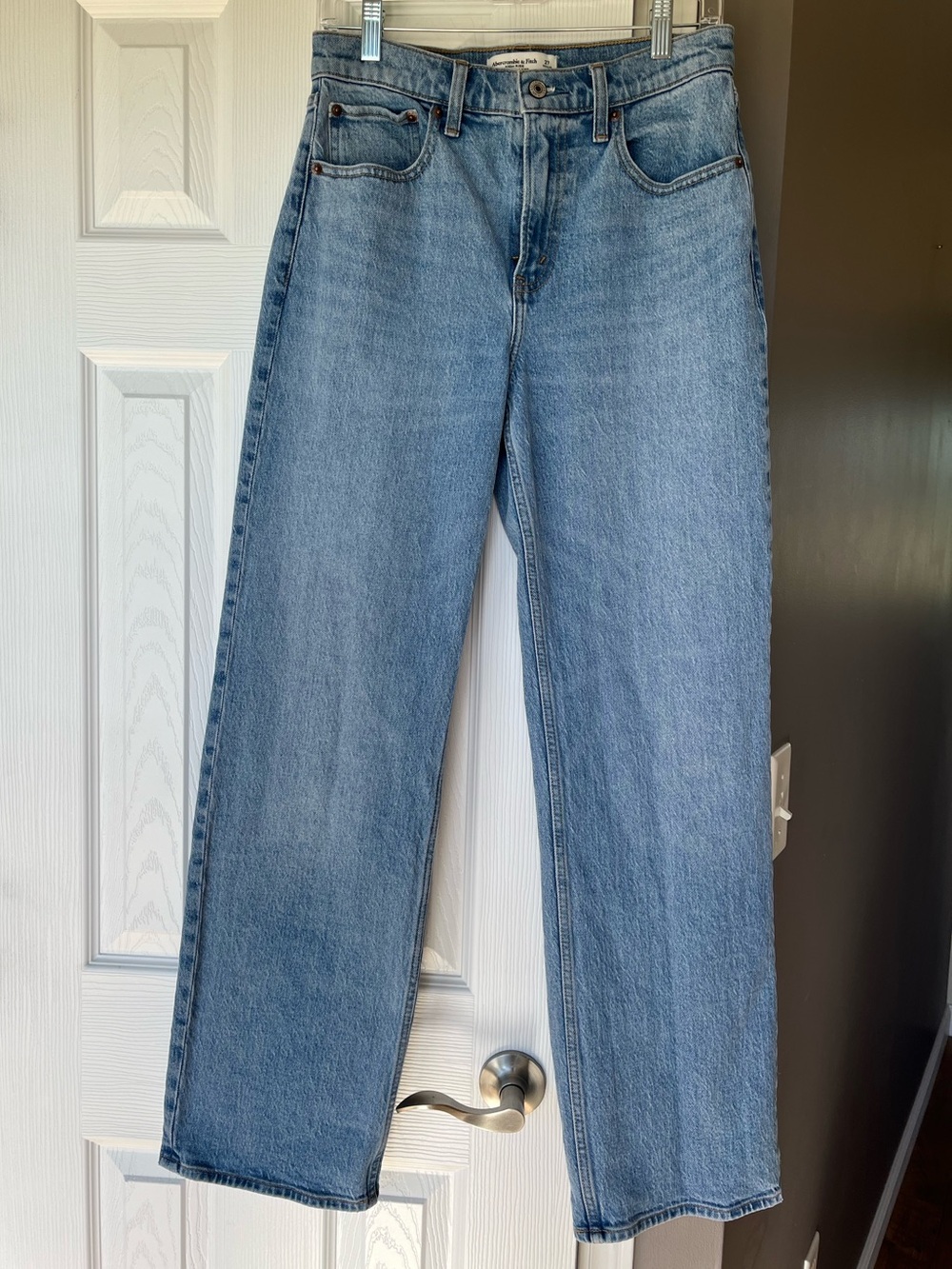 Abercrombie & Fitch High Rise 90s Relaxed Jeans - 27R
